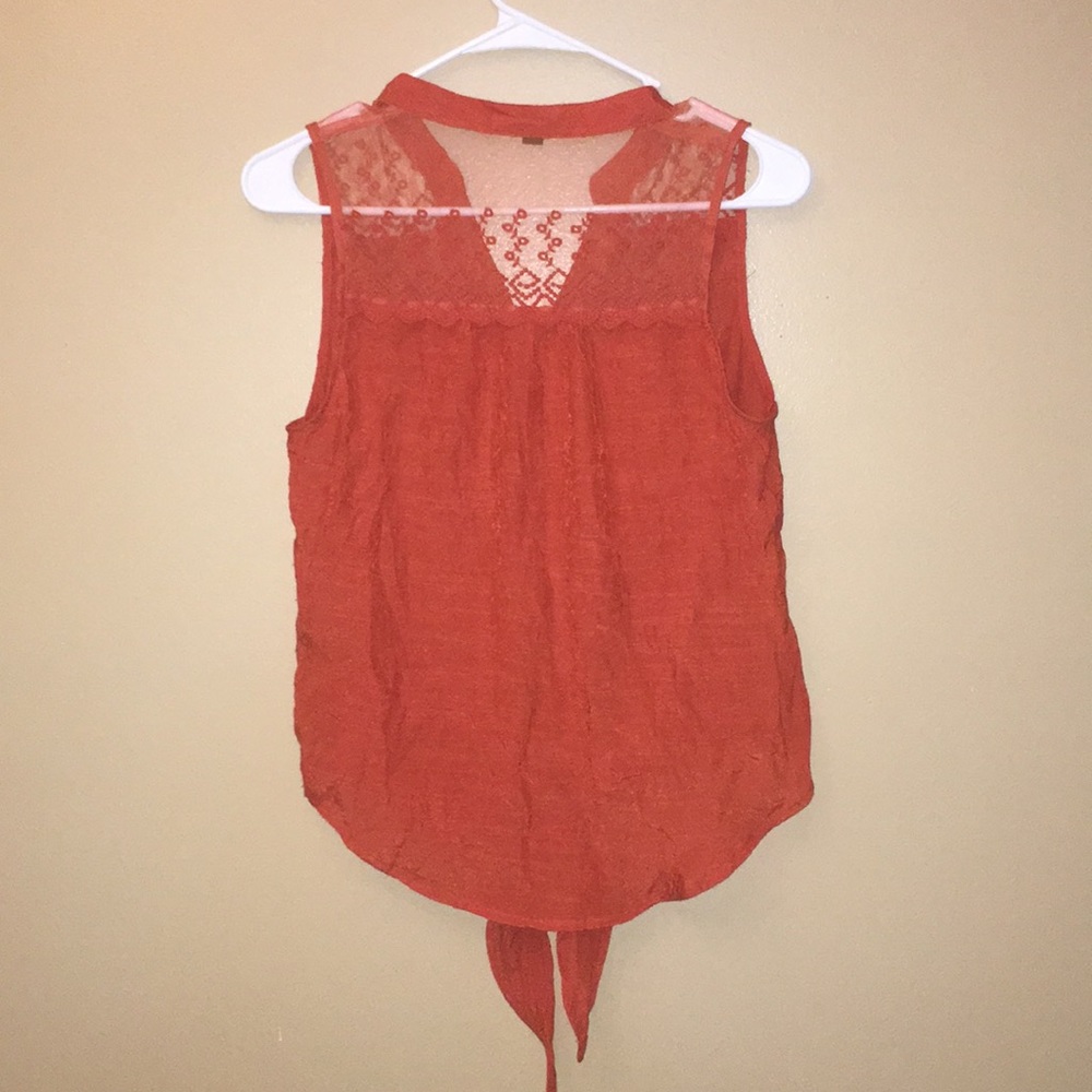 Top - Picture 2 of 8